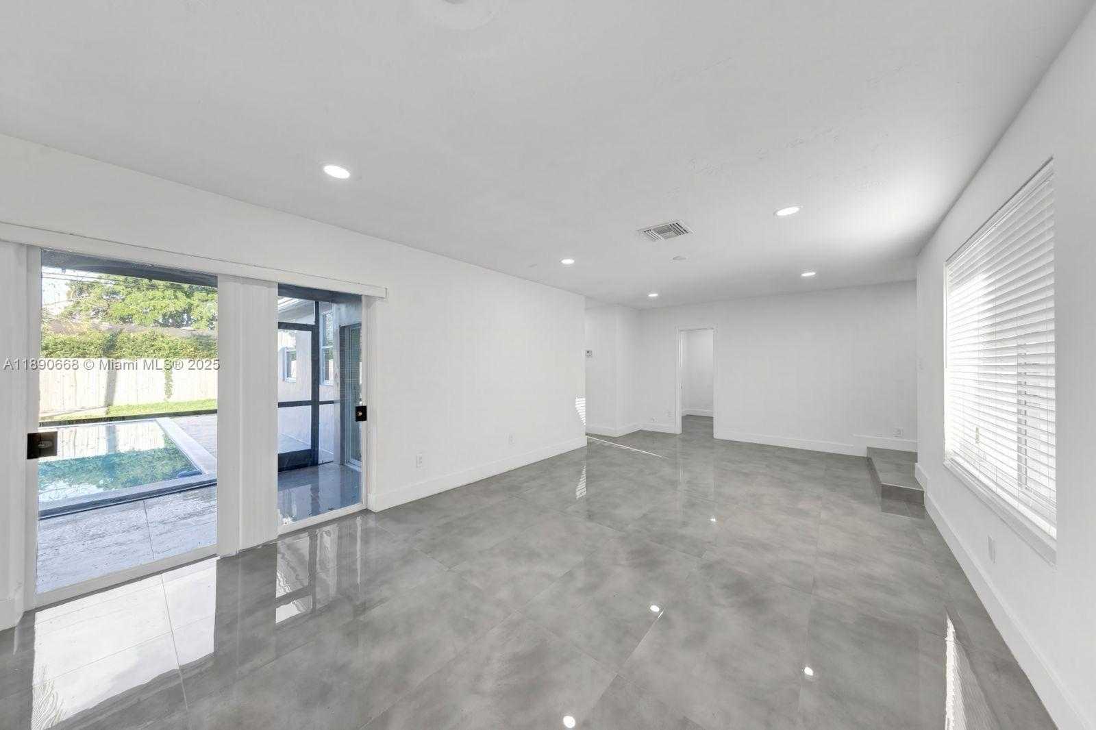 Small Image of 3210 NORTH 72ND WAY, Hollywood Number 6