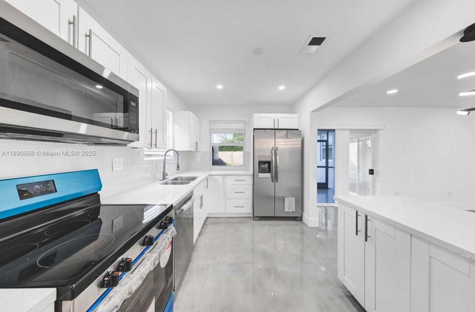 Small Image of 3210 NORTH 72ND WAY, Hollywood Number 8