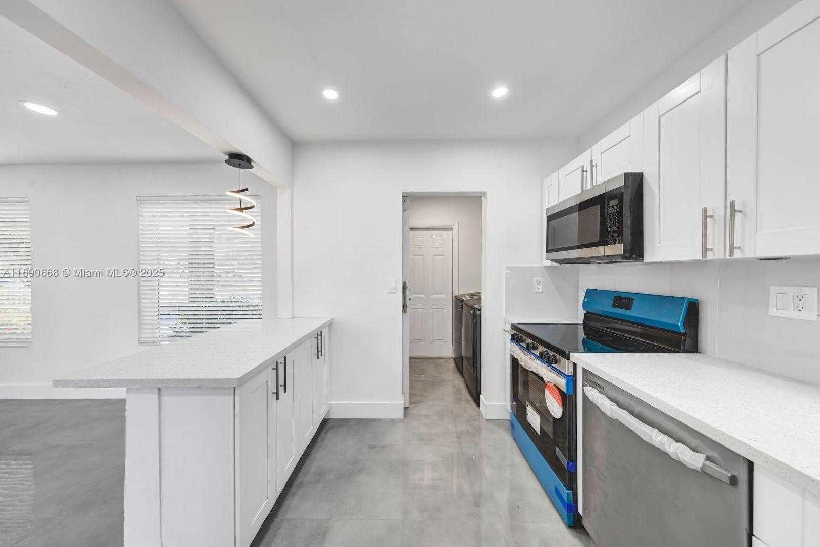 Small Image of 3210 NORTH 72ND WAY, Hollywood Number 9