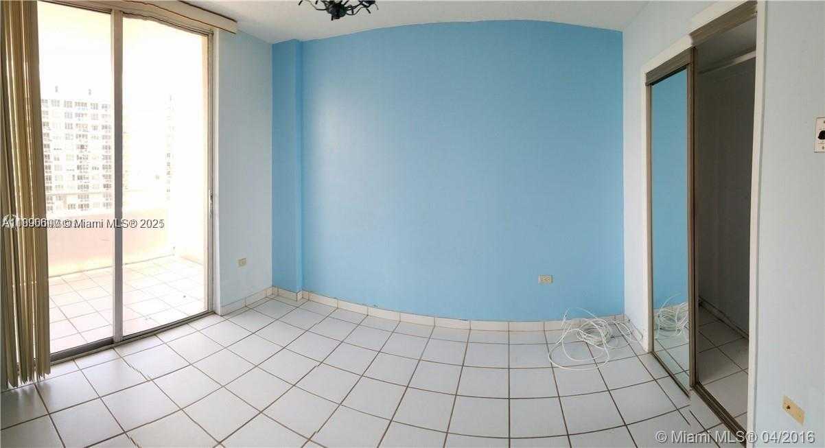 Small Image of 5555 COLLINS AVE #11U, Miami Beach Number 11