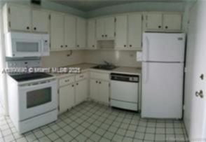 Small Image of 5555 COLLINS AVE #11U, Miami Beach Number 20