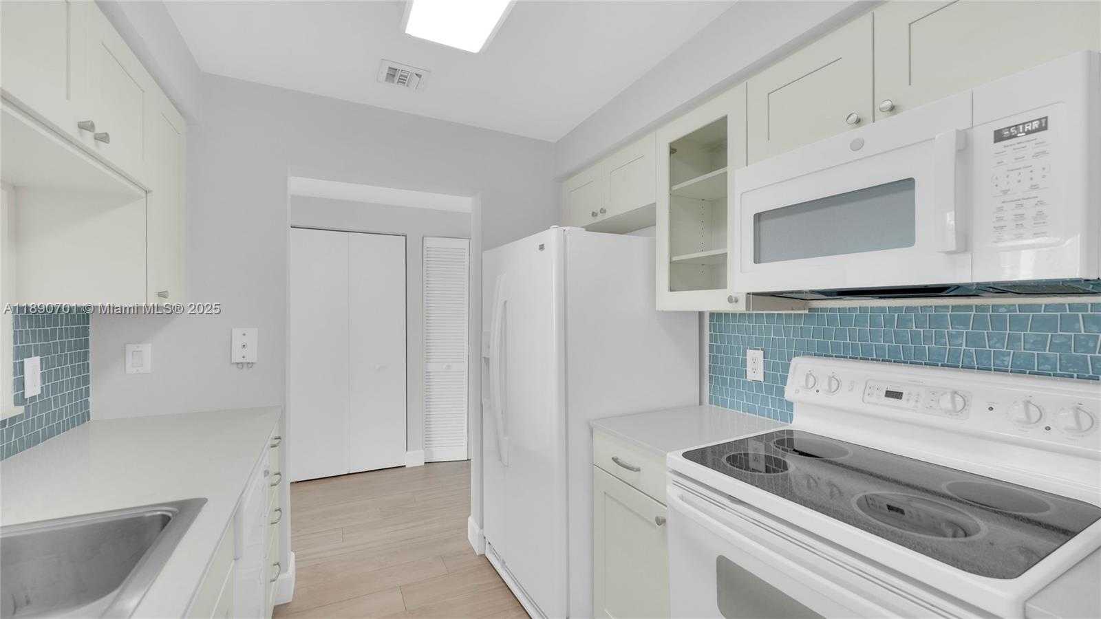 Small Image of 2475 BRICKELL AVE #803, Miami Number 11