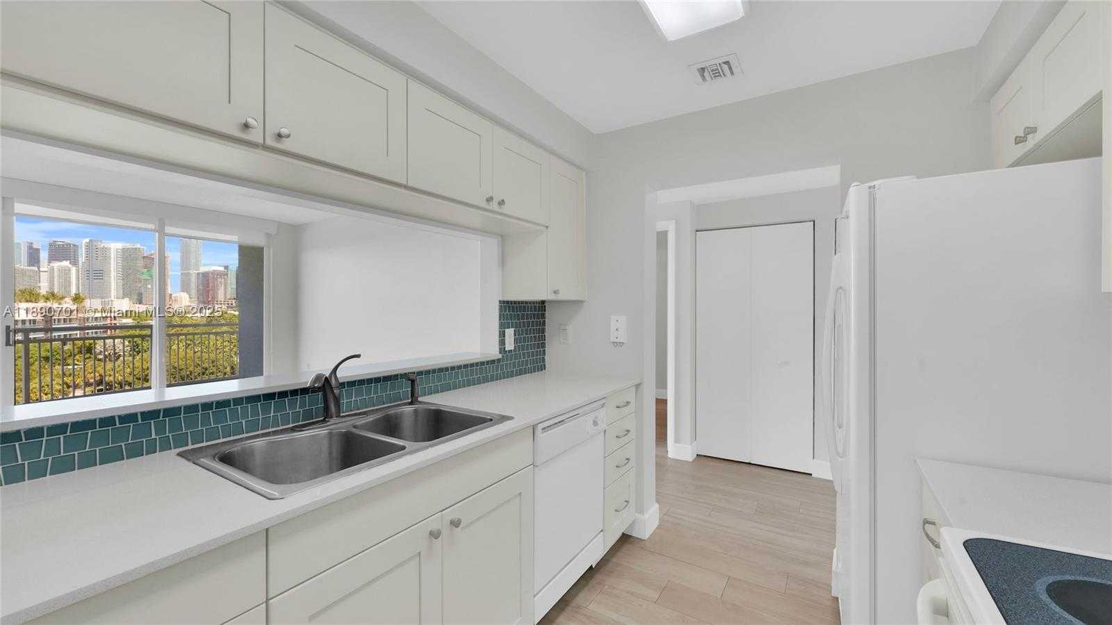 Small Image of 2475 BRICKELL AVE #803, Miami Number 25