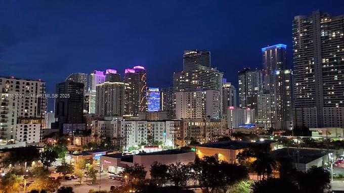 Small Image of 2475 BRICKELL AVE #803, Miami Number 44