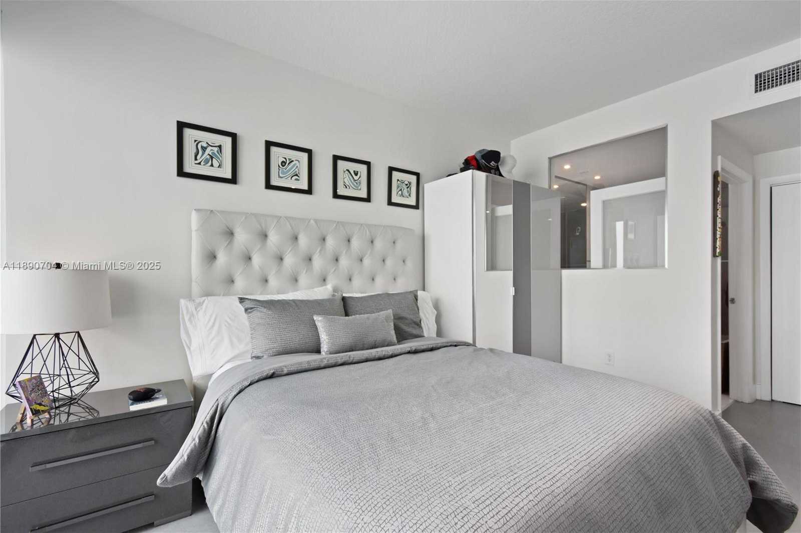 Small Image of 1900 NORTH BAYSHORE DR #2807, Miami Number 10