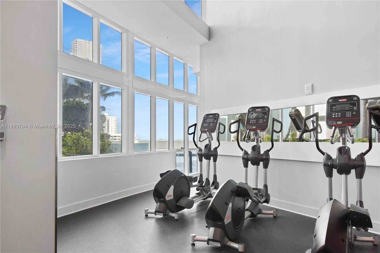 Small Image of 1900 NORTH BAYSHORE DR #2807, Miami Number 17