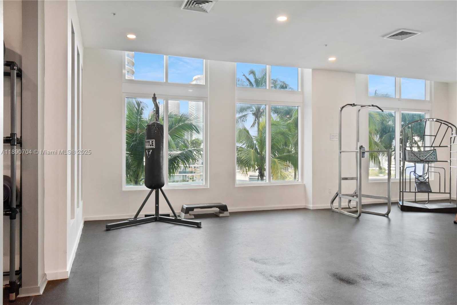 Small Image of 1900 NORTH BAYSHORE DR #2807, Miami Number 20