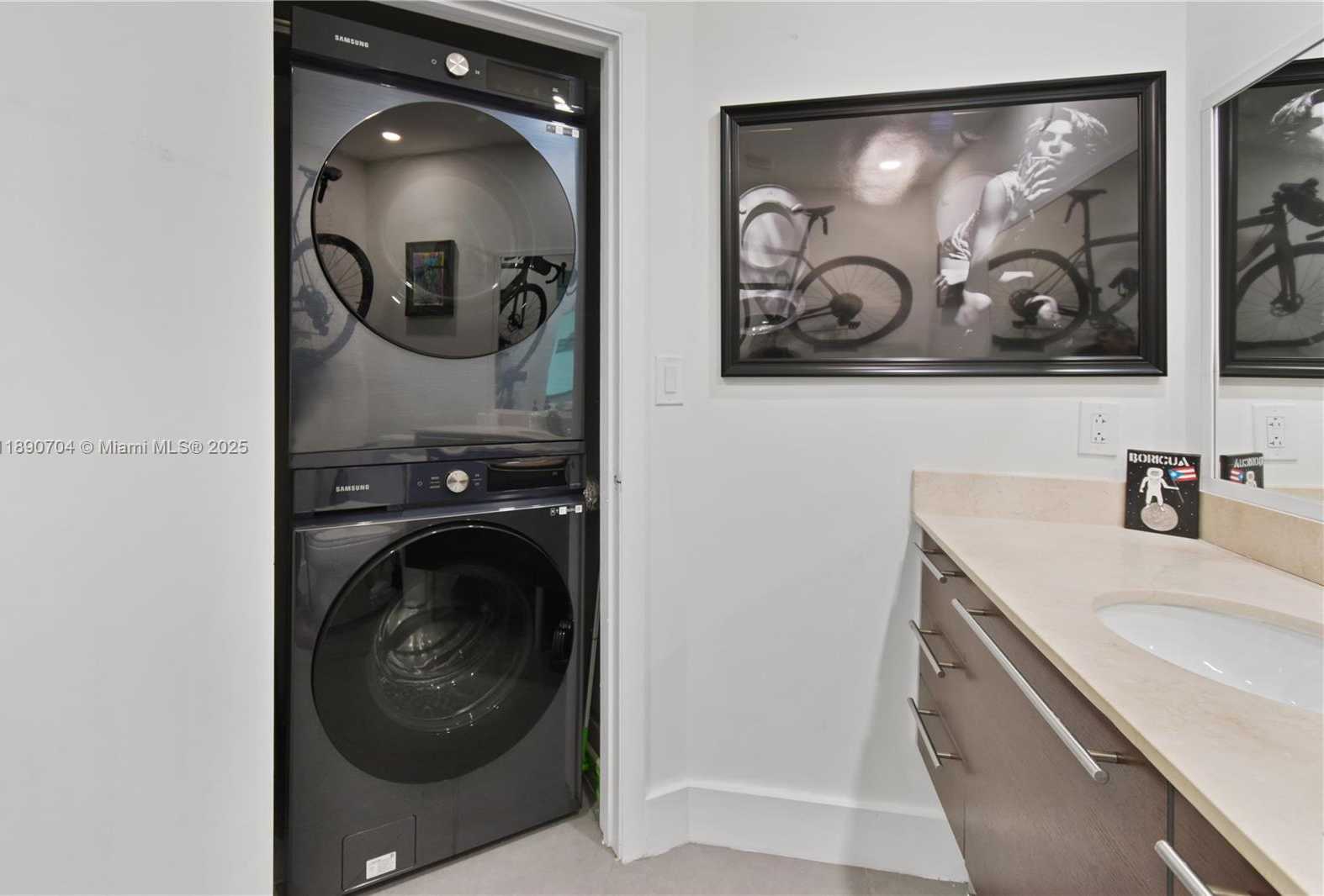 Small Image of 1900 NORTH BAYSHORE DR #2807, Miami Number 8