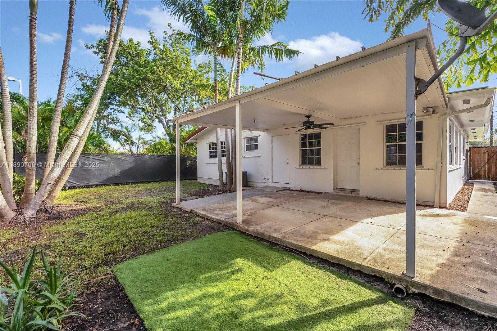 Small Image of 4090 SOUTH WEST 69TH AVE, Miami Number 25