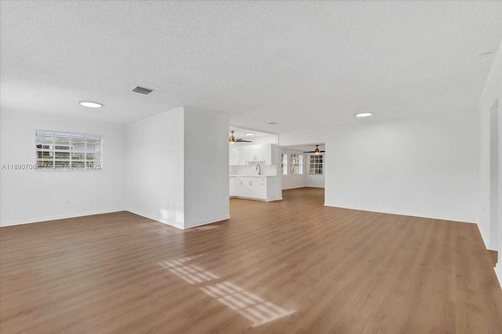 Small Image of 4090 SOUTH WEST 69TH AVE, Miami Number 4