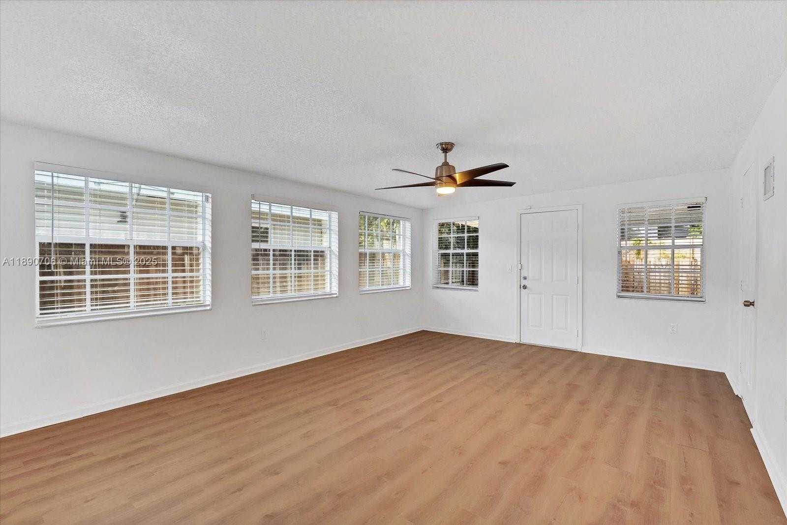 Small Image of 4090 SOUTH WEST 69TH AVE, Miami Number 9