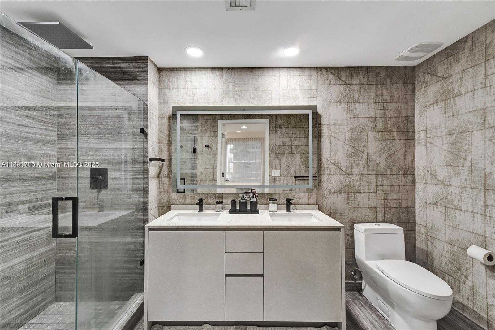 Small Image of 1010 BRICKELL AVE #4009, Miami Number 12