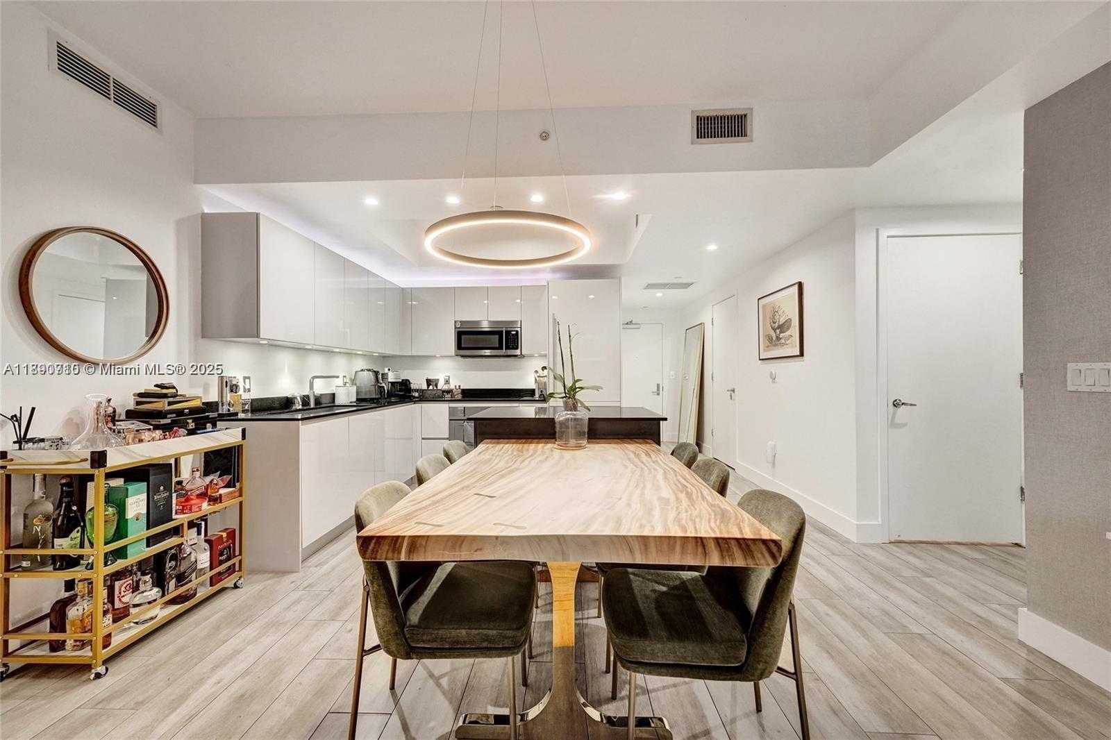 Small Image of 1010 BRICKELL AVE #4009, Miami Number 4