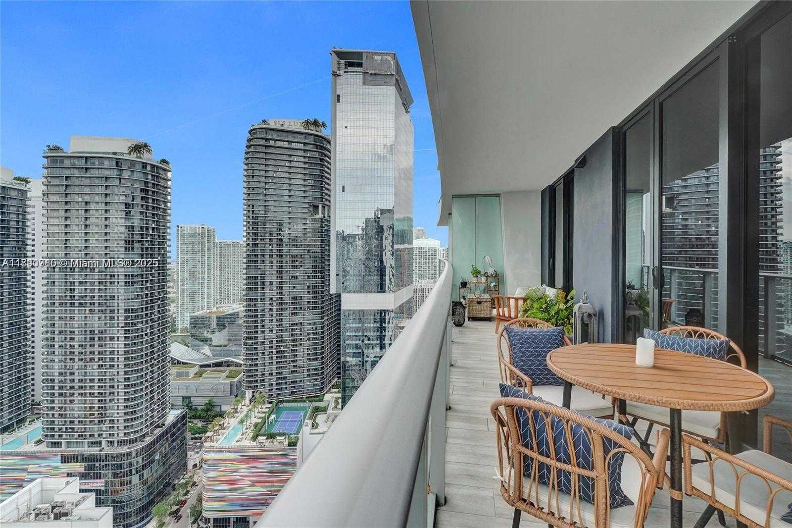 Small Image of 1010 BRICKELL AVE #4009, Miami Number 7
