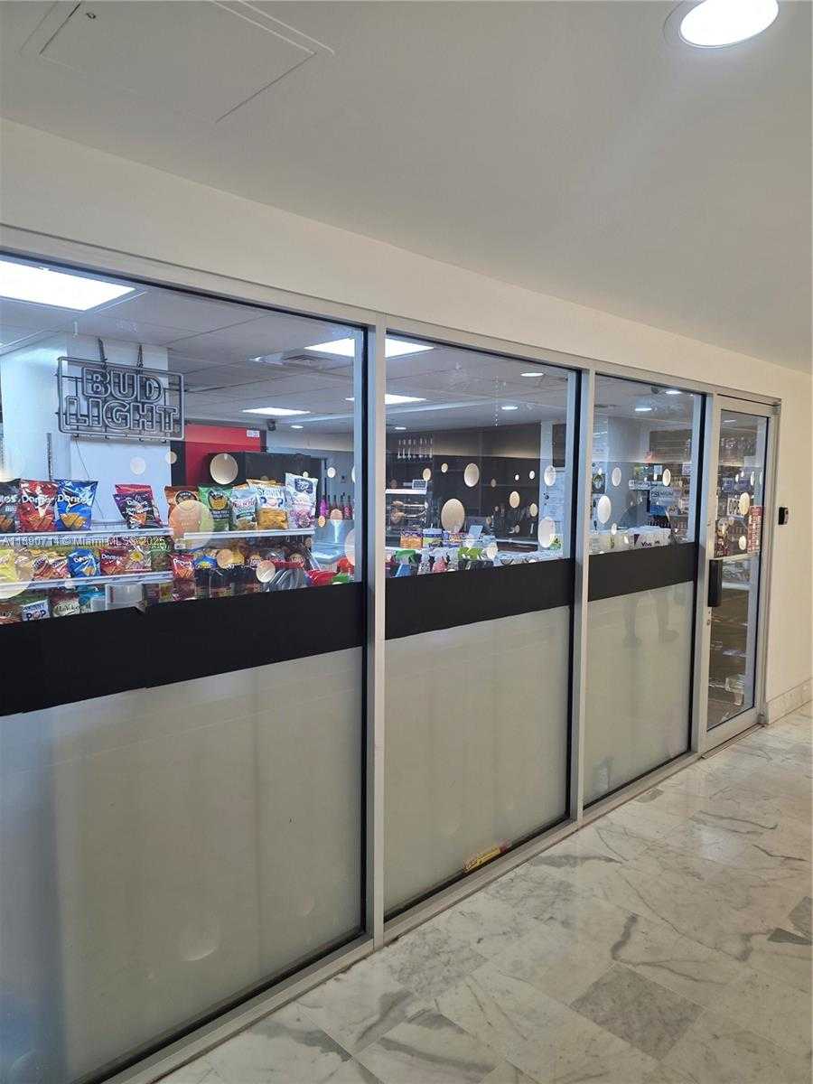 Small Image of 1000 WEST AVE #1104, Miami Beach Number 10