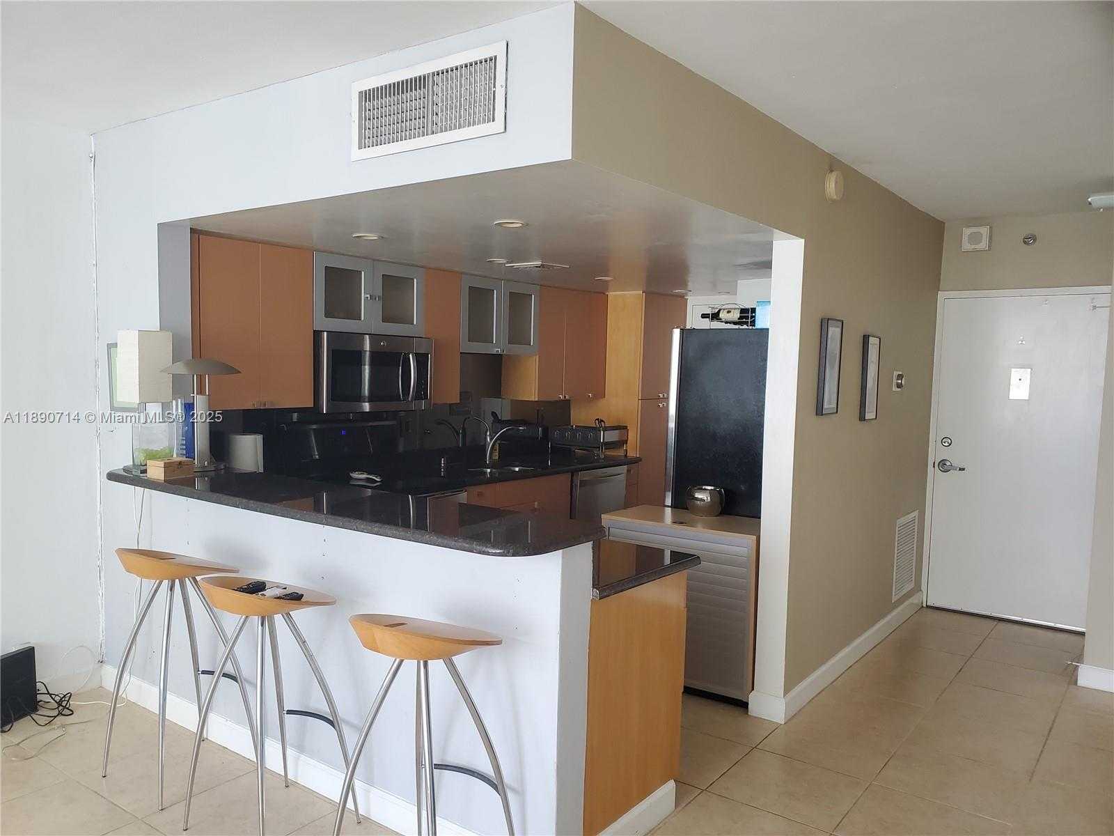 Small Image of 1000 WEST AVE #1104, Miami Beach Number 14
