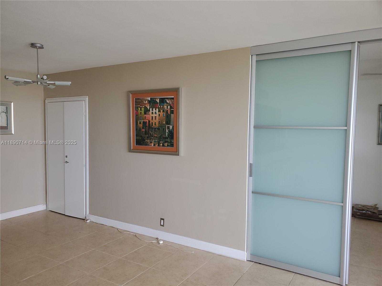 Small Image of 1000 WEST AVE #1104, Miami Beach Number 16