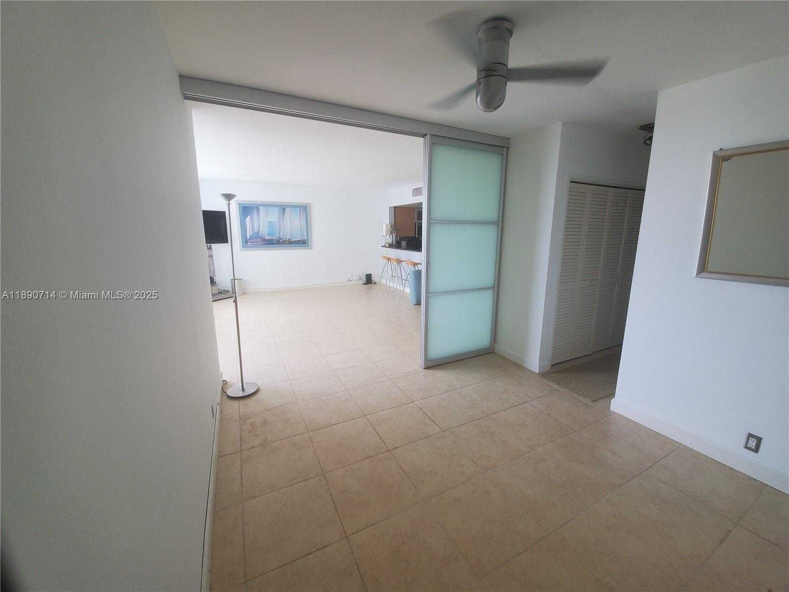 Small Image of 1000 WEST AVE #1104, Miami Beach Number 17