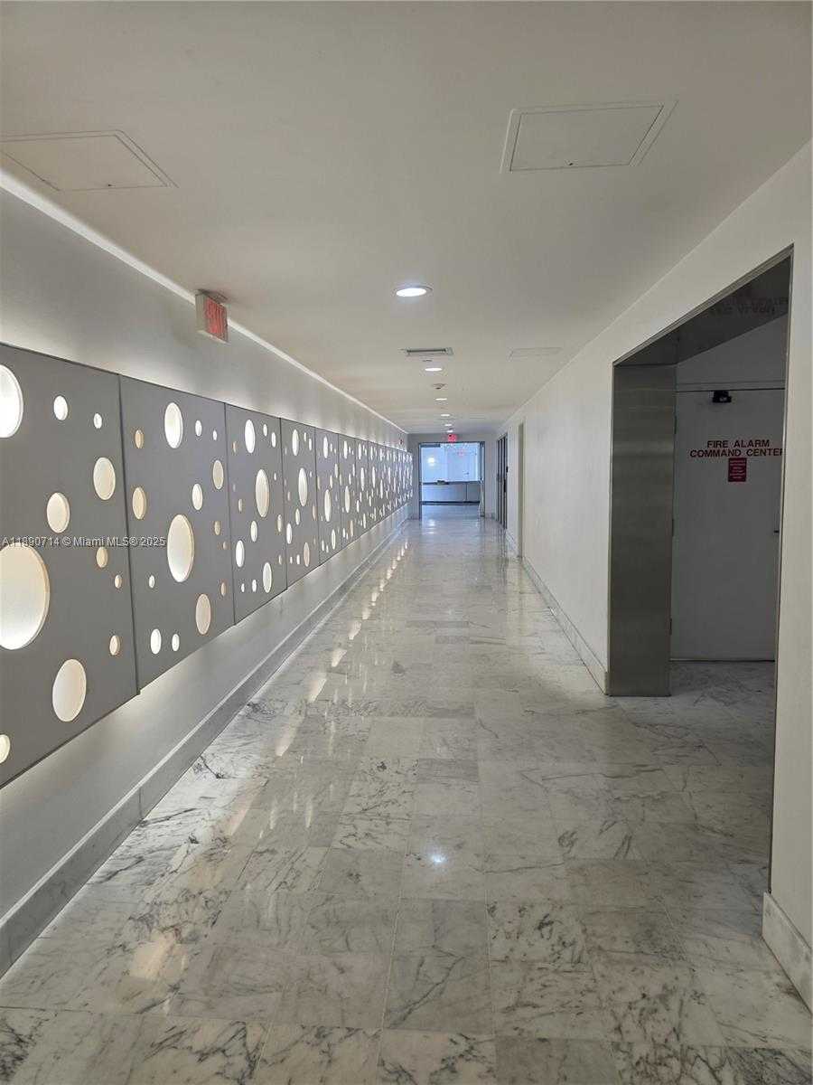 Small Image of 1000 WEST AVE #1104, Miami Beach Number 7