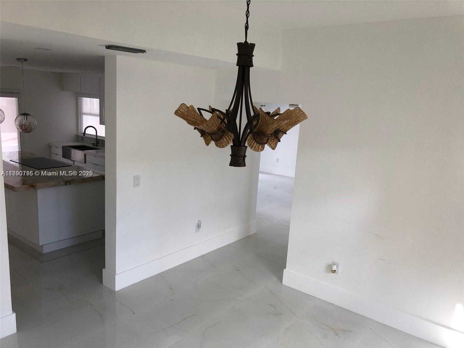 Small Image of 15751 SOUTH WEST 46TH ST #n/a, Miami Number 12