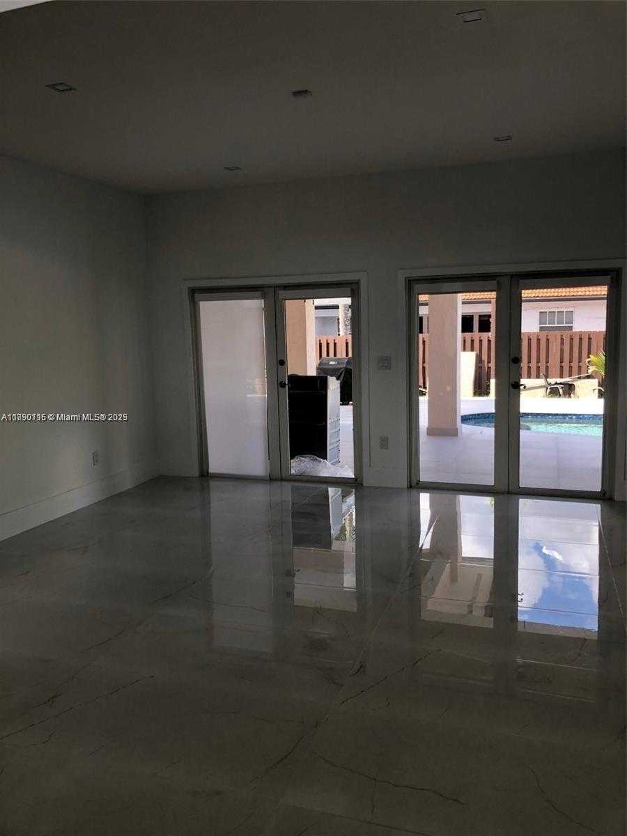 Small Image of 15751 SOUTH WEST 46TH ST #n/a, Miami Number 4