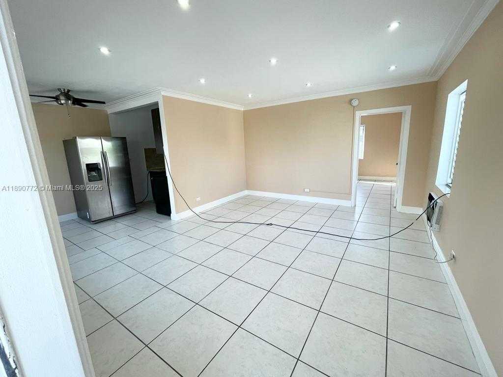 Small Image of 346 86TH ST #2, Miami Beach Number 4