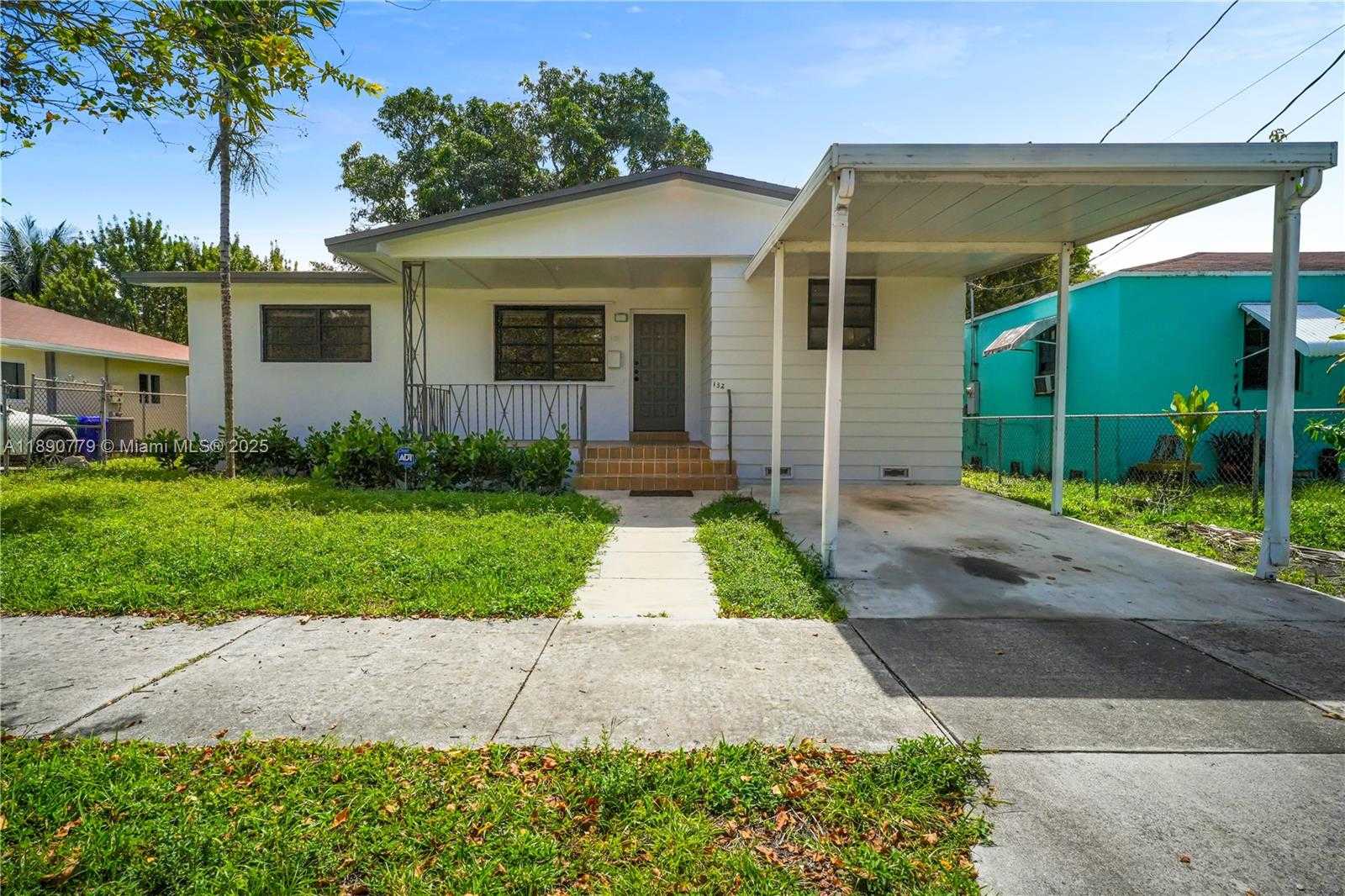 Small Image of 132 NORTH WEST 40TH ST, Miami Number 17