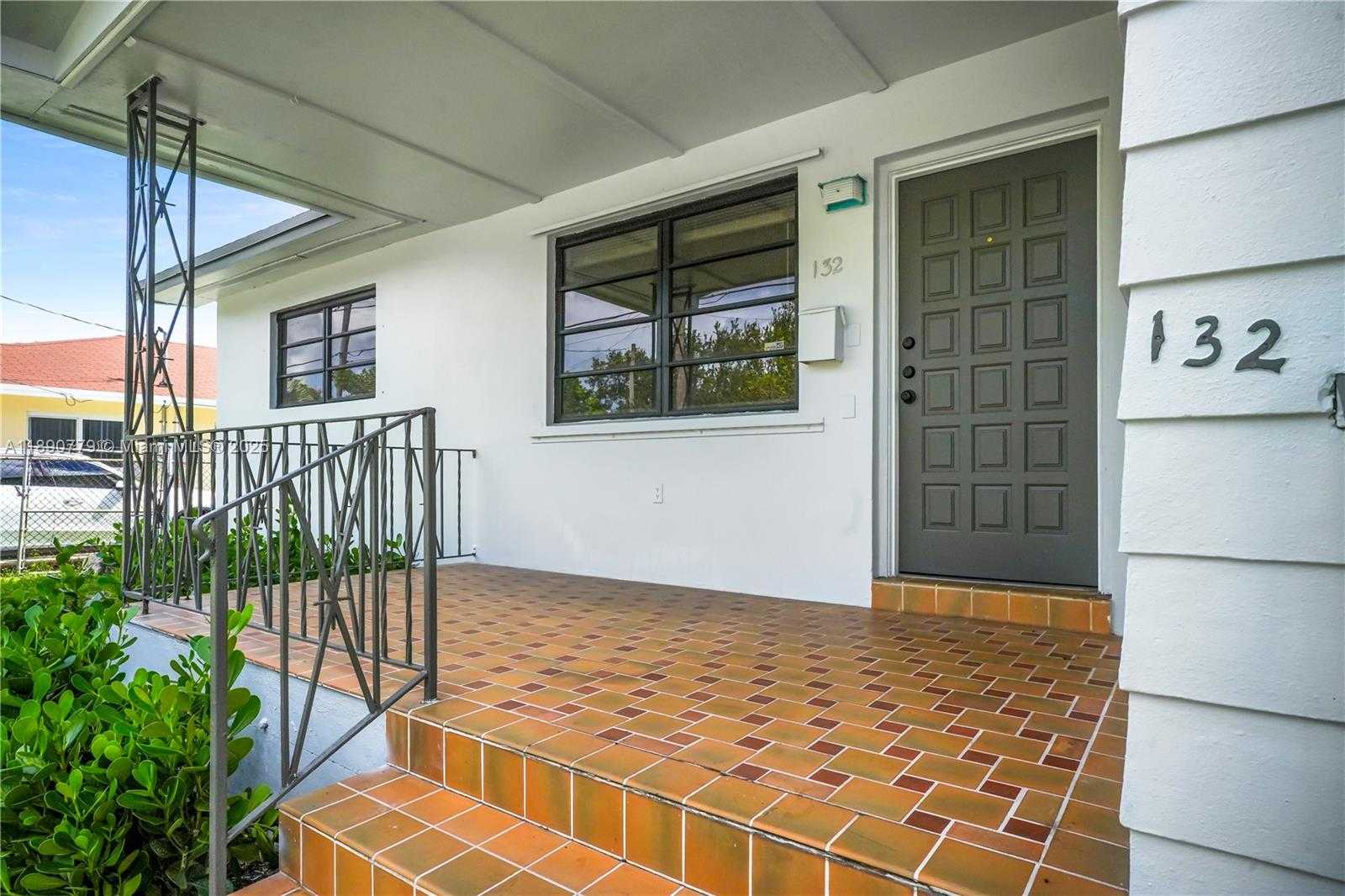 Small Image of 132 NORTH WEST 40TH ST, Miami Number 18