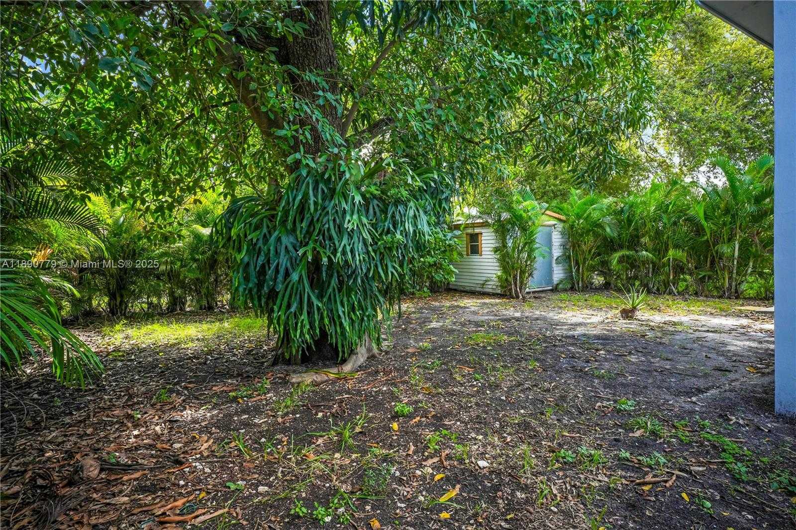 Small Image of 132 NORTH WEST 40TH ST, Miami Number 20