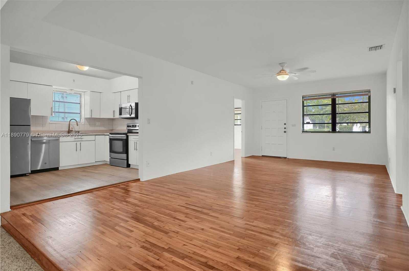 Small Image of 132 NORTH WEST 40TH ST, Miami Number 3