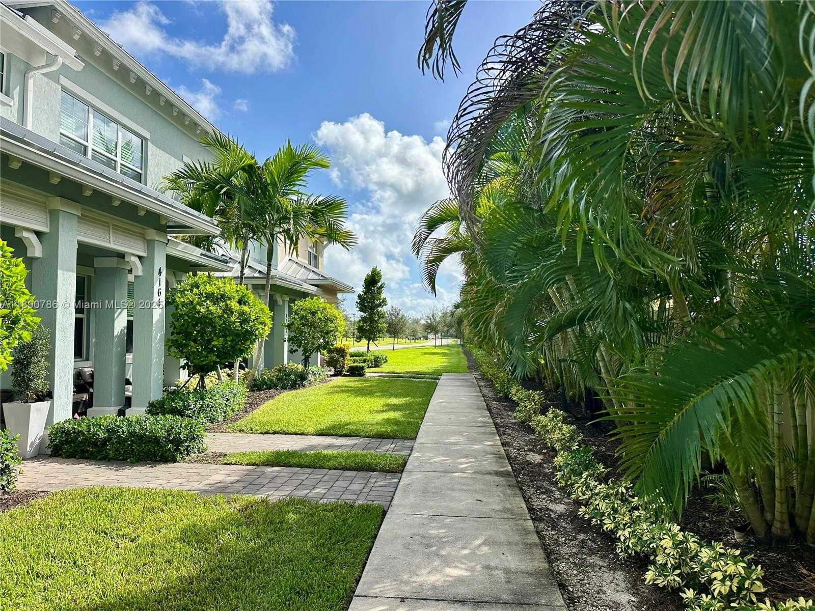 Small Image of 4144 GREENWAY DR #4144, Hollywood Number 22