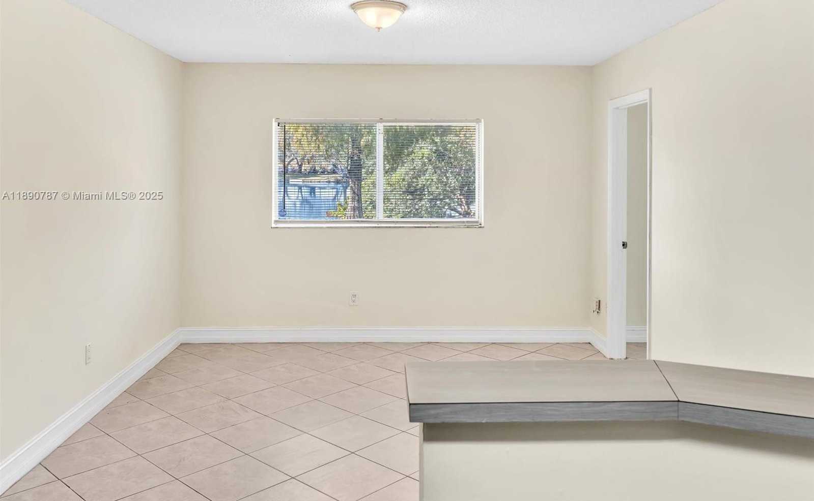 Small Image of 3610 NORTH 56TH AVE #202, Hollywood Number 14