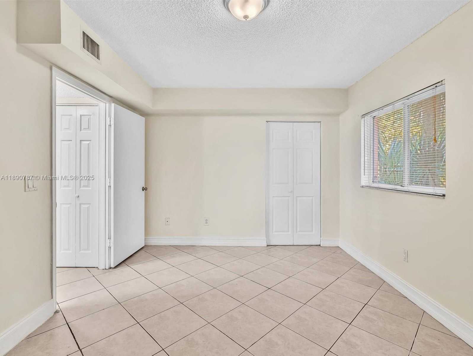 Small Image of 3610 NORTH 56TH AVE #202, Hollywood Number 17