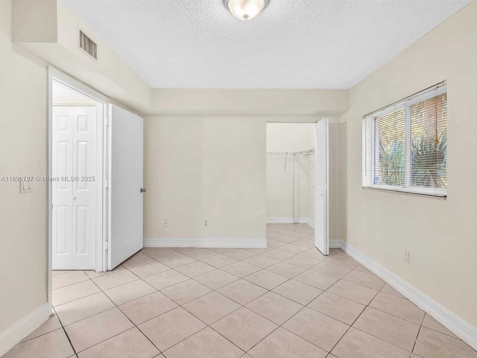 Small Image of 3610 NORTH 56TH AVE #202, Hollywood Number 18