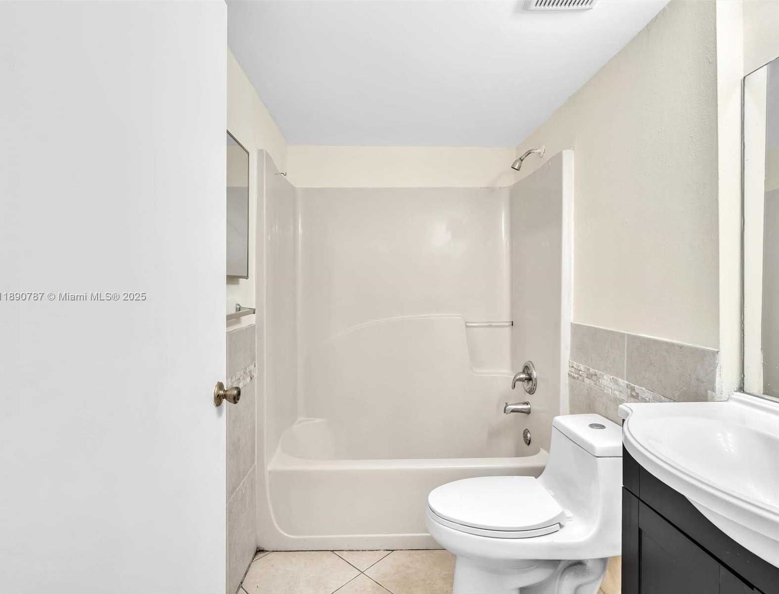 Small Image of 3610 NORTH 56TH AVE #202, Hollywood Number 20