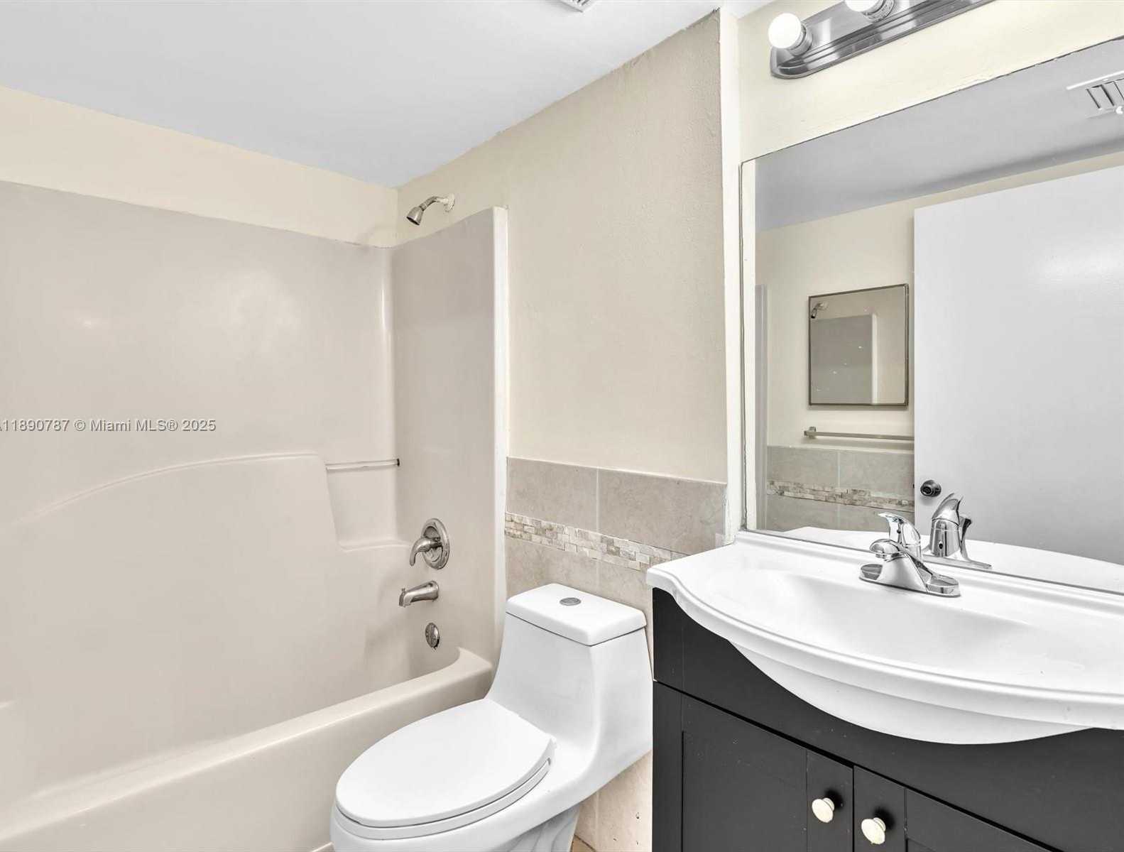 Small Image of 3610 NORTH 56TH AVE #202, Hollywood Number 21