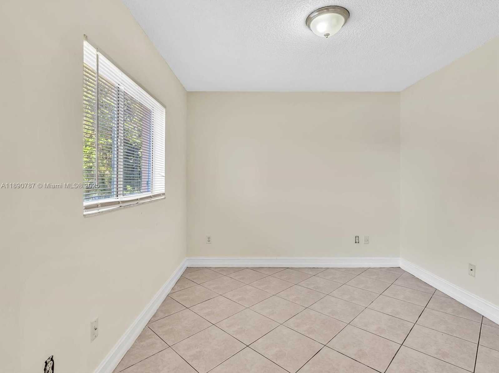 Small Image of 3610 NORTH 56TH AVE #202, Hollywood Number 23