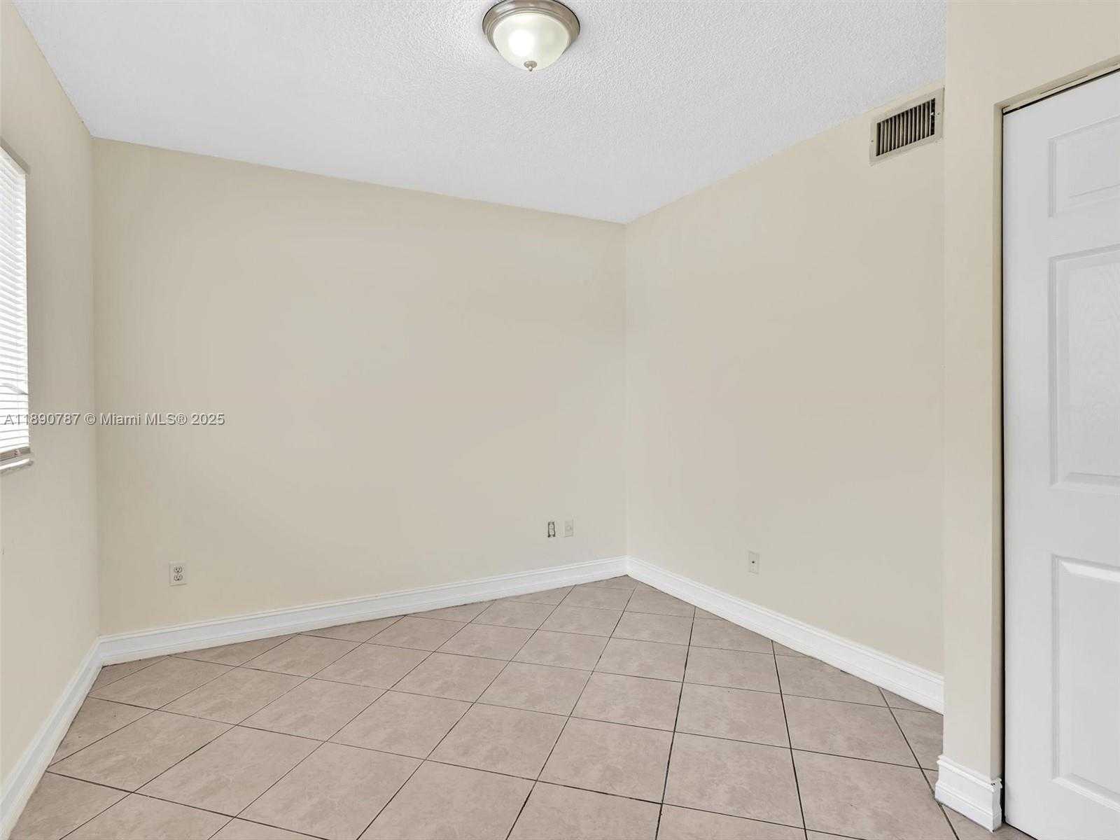 Small Image of 3610 NORTH 56TH AVE #202, Hollywood Number 24