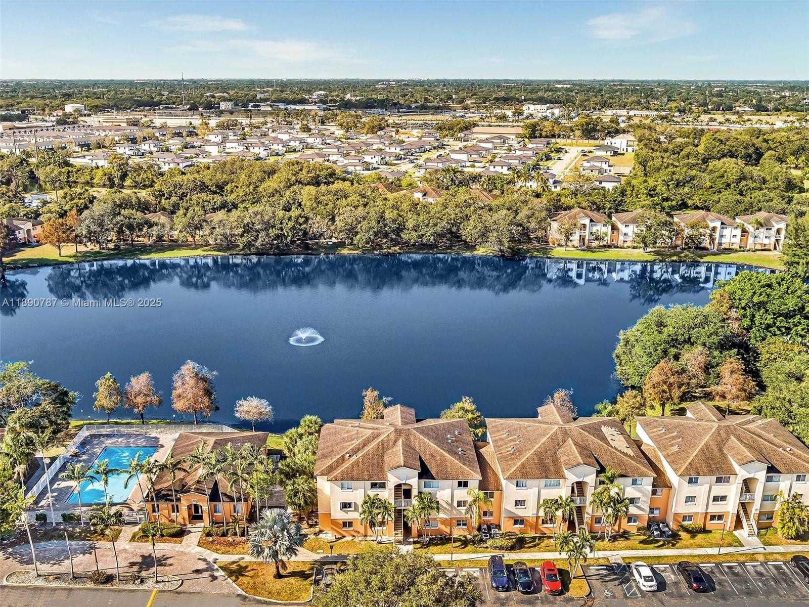 Small Image of 3610 NORTH 56TH AVE #202, Hollywood Number 26