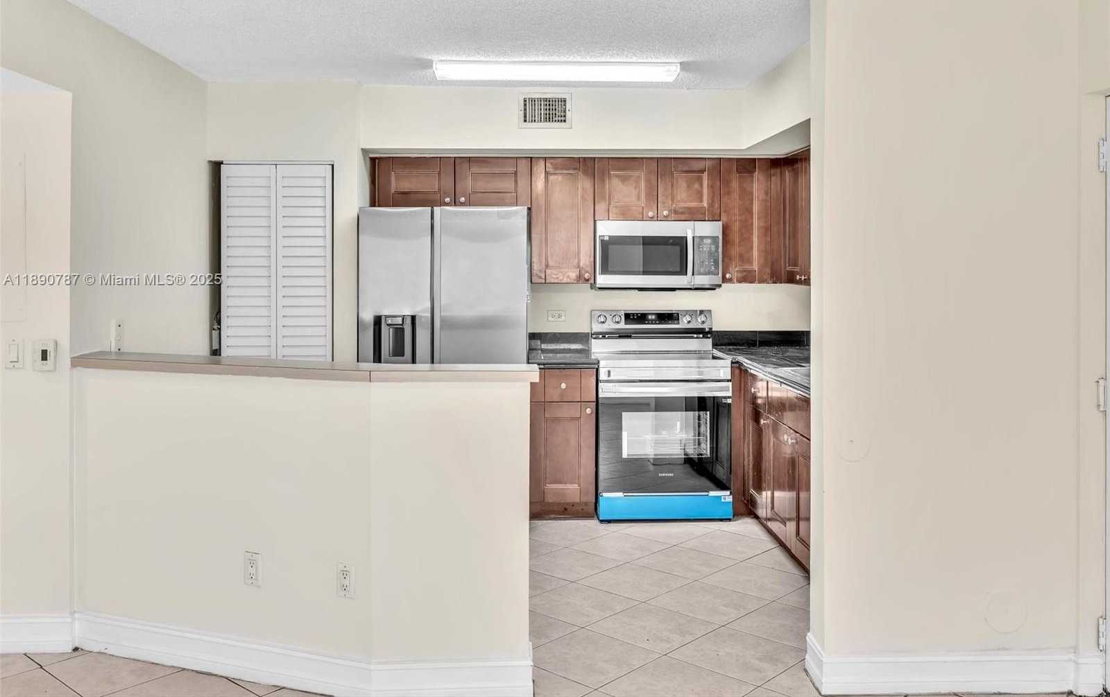 Small Image of 3610 NORTH 56TH AVE #202, Hollywood Number 9