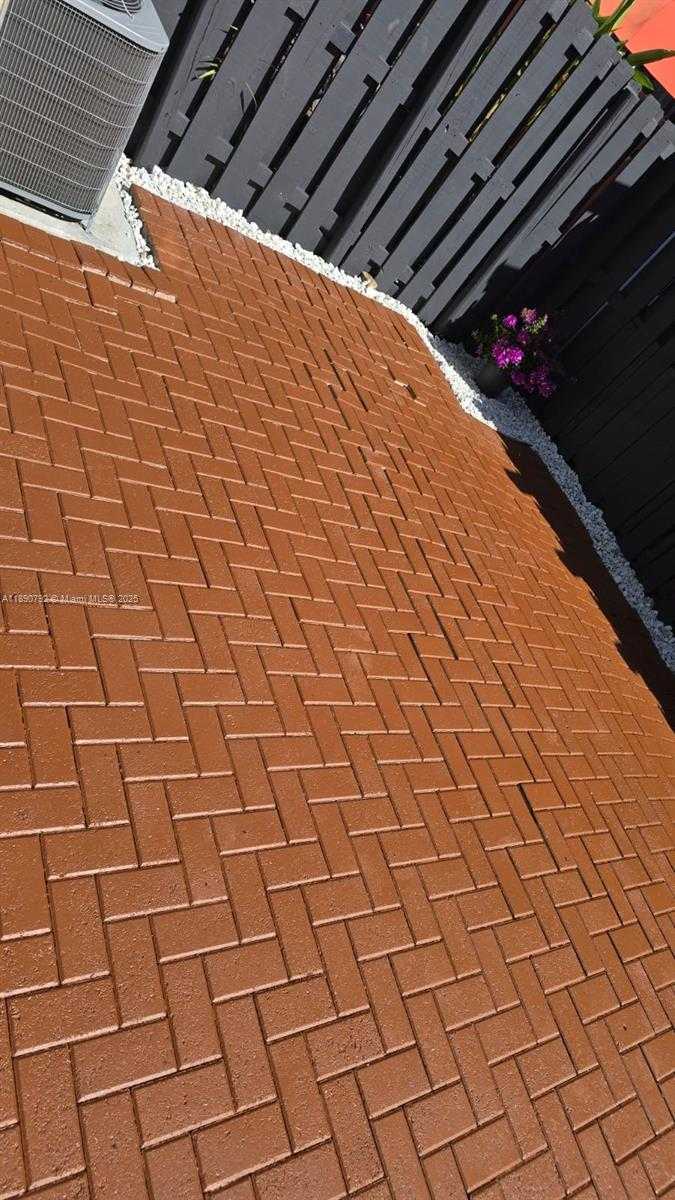 Small Image of 5245 NORTH WEST 112TH AVE #3, Doral Number 26