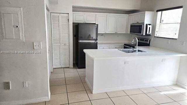 Small Image of 5245 NORTH WEST 112TH AVE #3, Doral Number 7