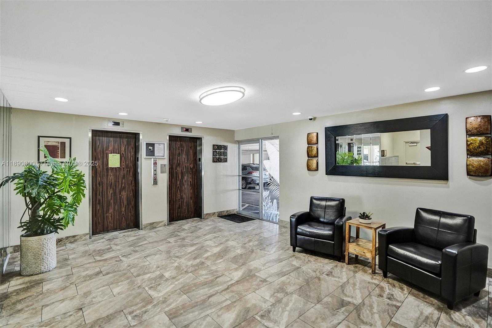 Small Image of 1811 JEFFERSON ST #310, Hollywood Number 19