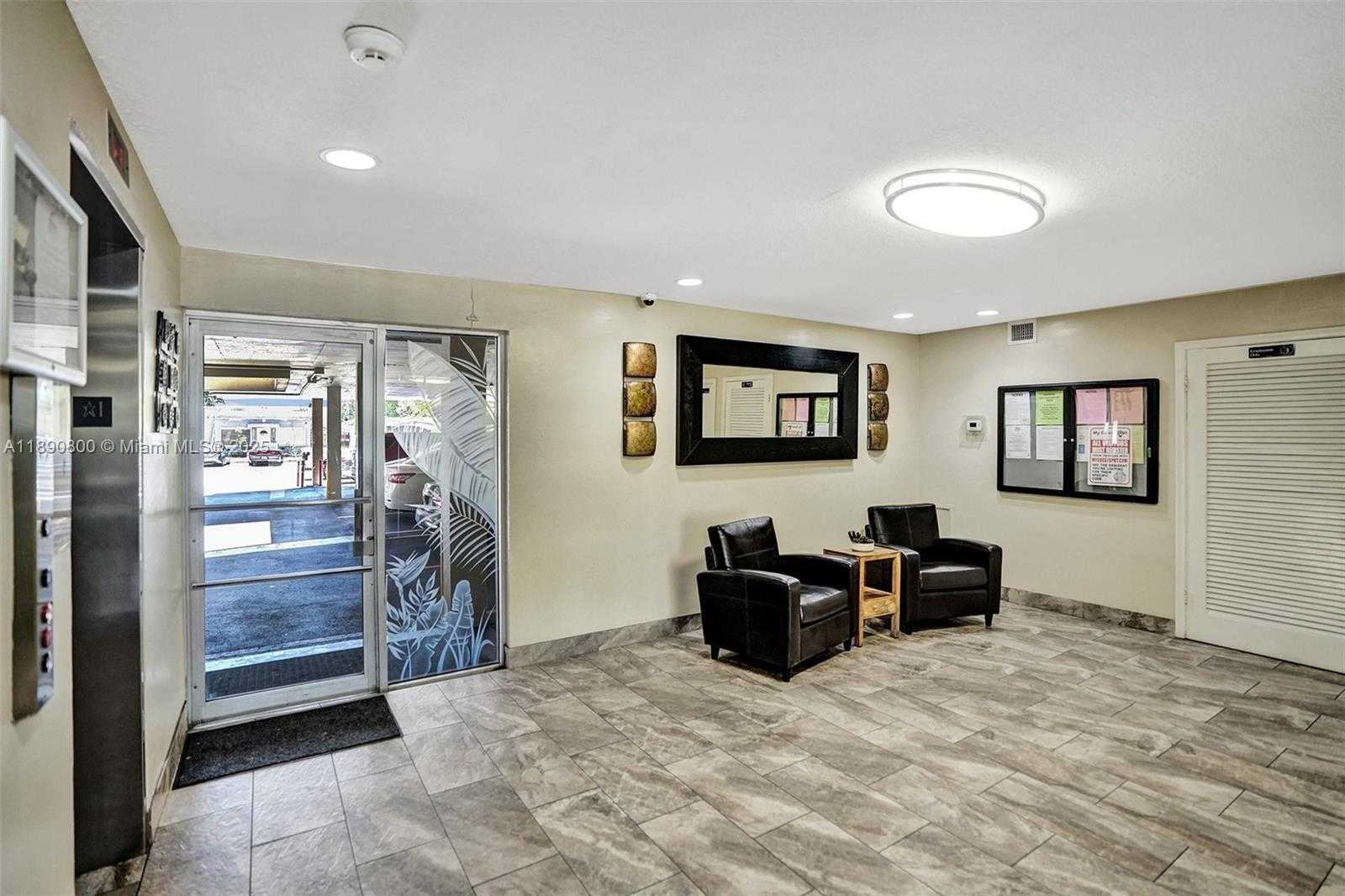 Small Image of 1811 JEFFERSON ST #310, Hollywood Number 20