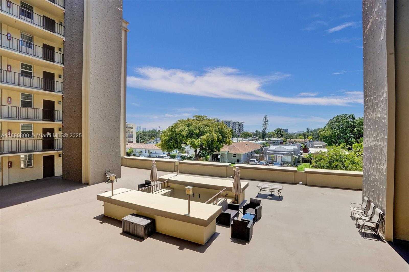 Small Image of 1811 JEFFERSON ST #310, Hollywood Number 26