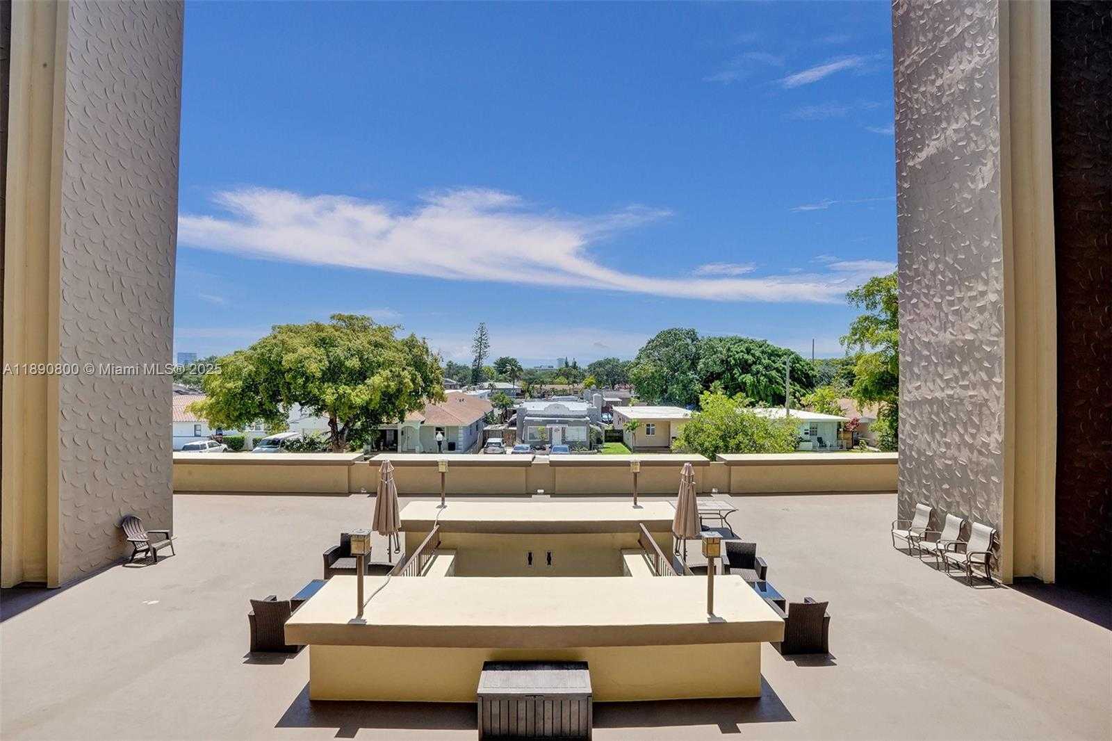 Small Image of 1811 JEFFERSON ST #310, Hollywood Number 28