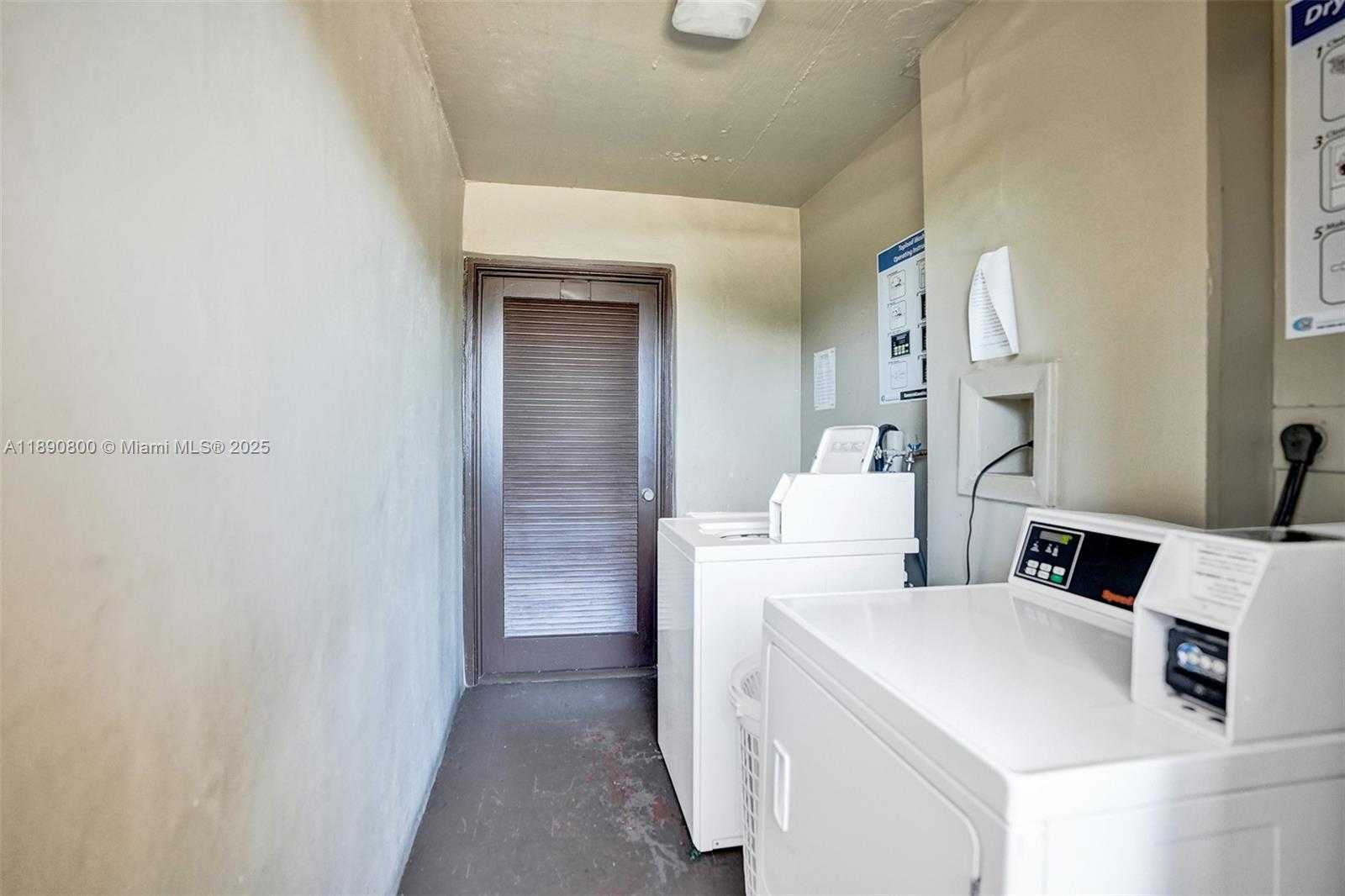 Small Image of 1811 JEFFERSON ST #310, Hollywood Number 29