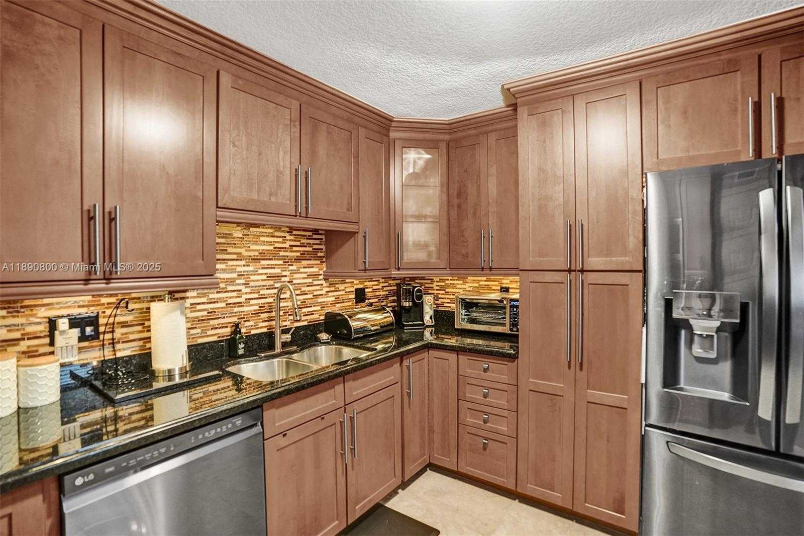 Small Image of 1811 JEFFERSON ST #310, Hollywood Number 37