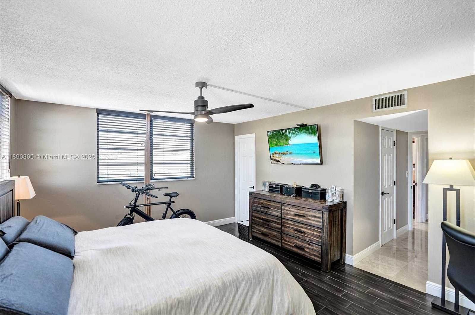 Small Image of 1811 JEFFERSON ST #310, Hollywood Number 49