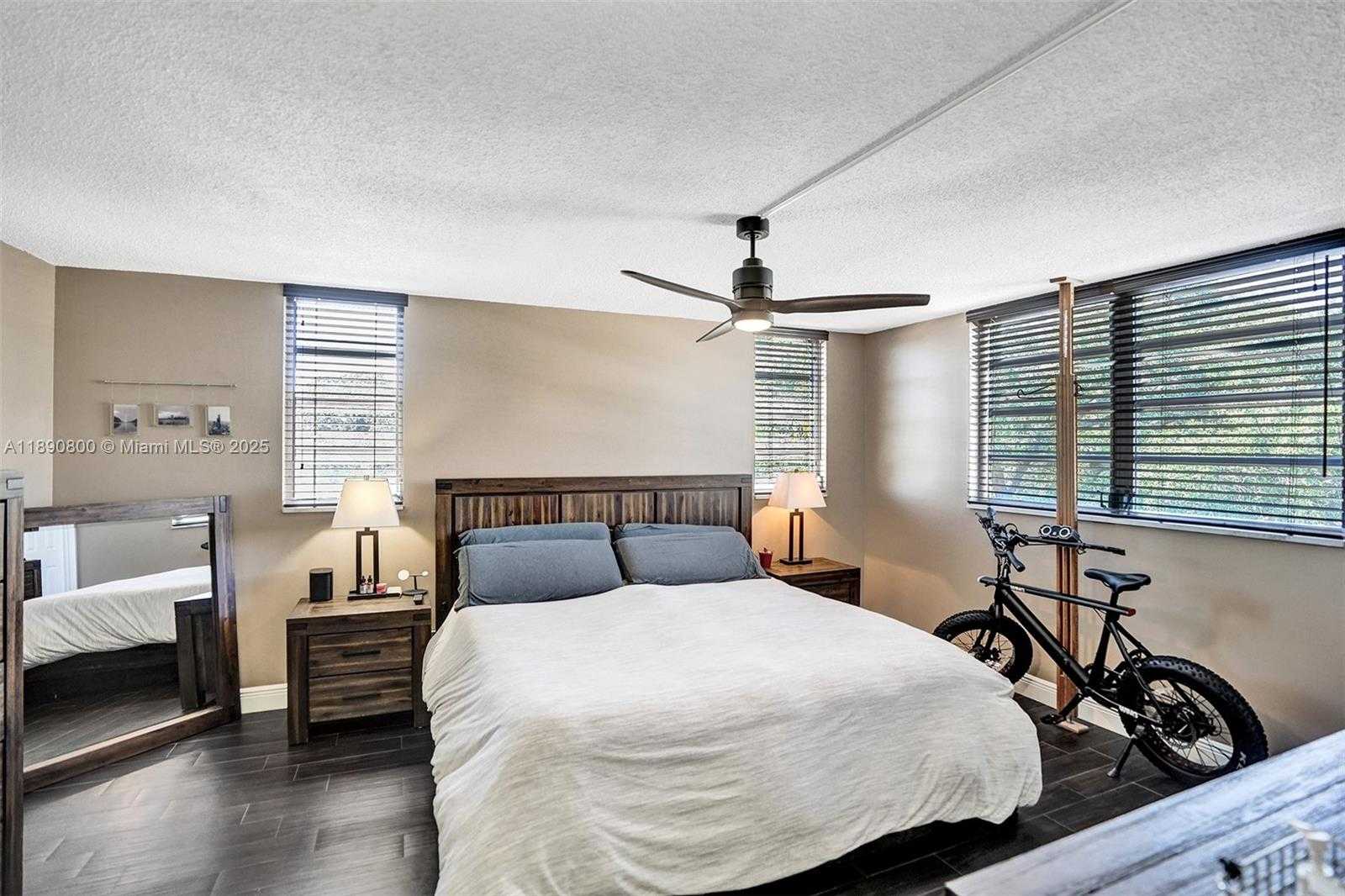 Small Image of 1811 JEFFERSON ST #310, Hollywood Number 53